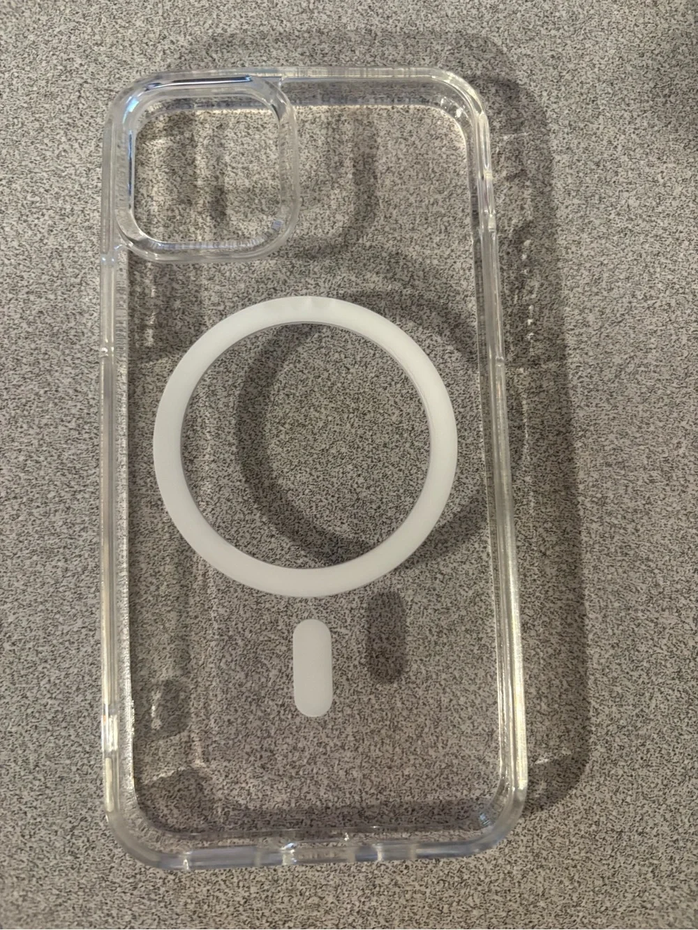 Clear MagSafe-Compatible Phone Case with White MagRing IPhone 15